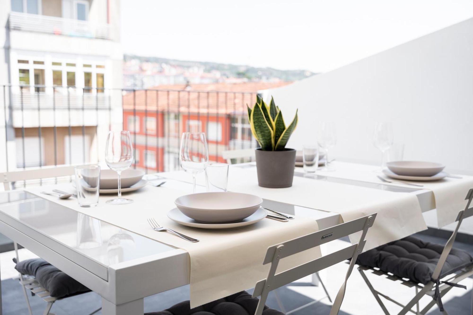 Urbanfive Apartamentos Ourense Centro Экстерьер фото